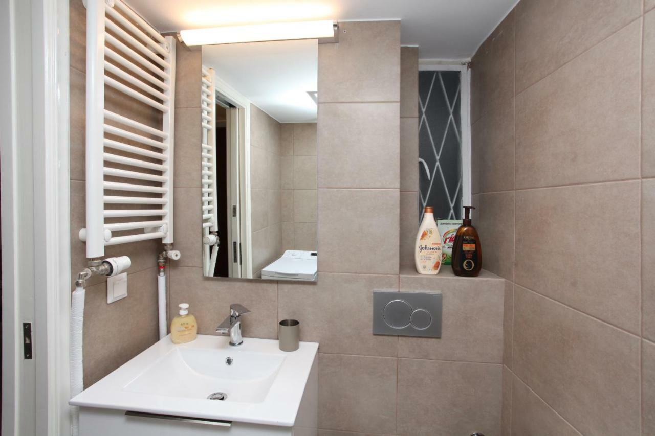Stylish Studio Below The Acropolis Atenas Exterior foto
