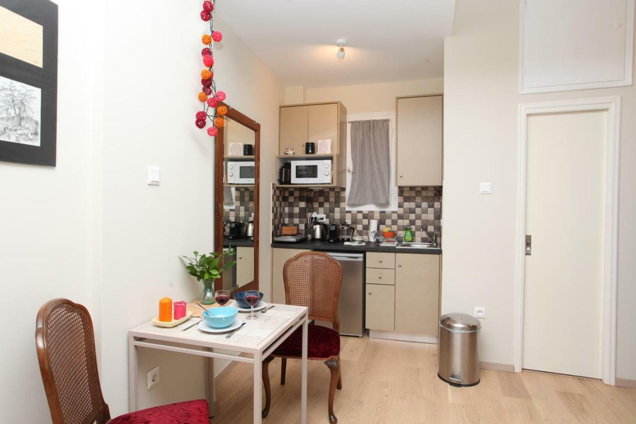 Stylish Studio Below The Acropolis Atenas Exterior foto